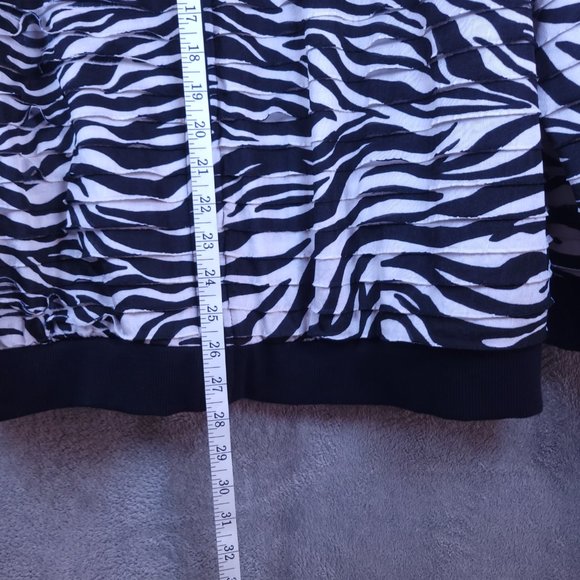Alfred Dunner Women's Size 20 Lightweight Full Zipper Jacket Zebra Ruffle Layers - Picture 4 of 7